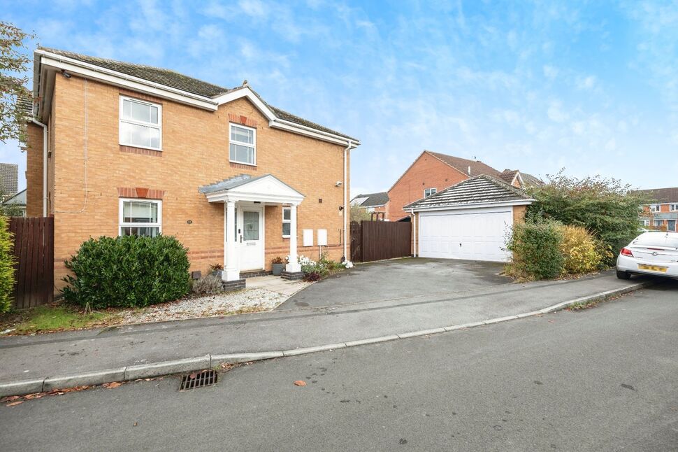 Main image of 4 bedroom Detached House for sale, Cavendish Avenue, Pontefract, West Yorkshire, WF8