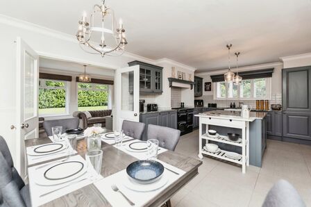 Orchard View, 4 bedroom Detached House for sale, £600,000