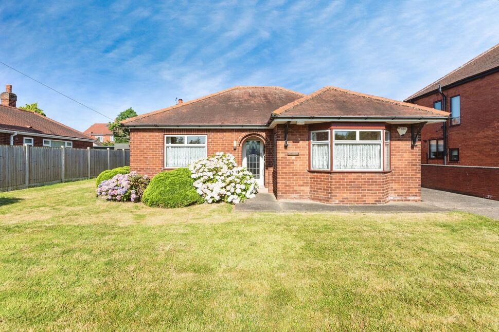 Main image of 3 bedroom Detached Bungalow for sale, Maple Avenue, Pontefract, West Yorkshire, WF8