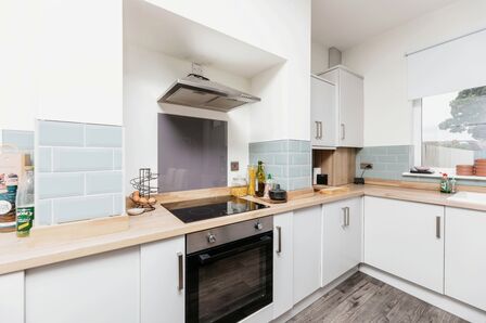 3 bedroom Mid Terrace House for sale