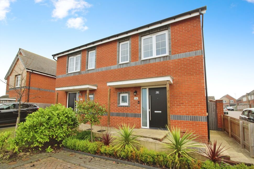 Main image of 2 bedroom Semi Detached House to rent, Garrison View, Pontefract, West Yorkshire, WF8