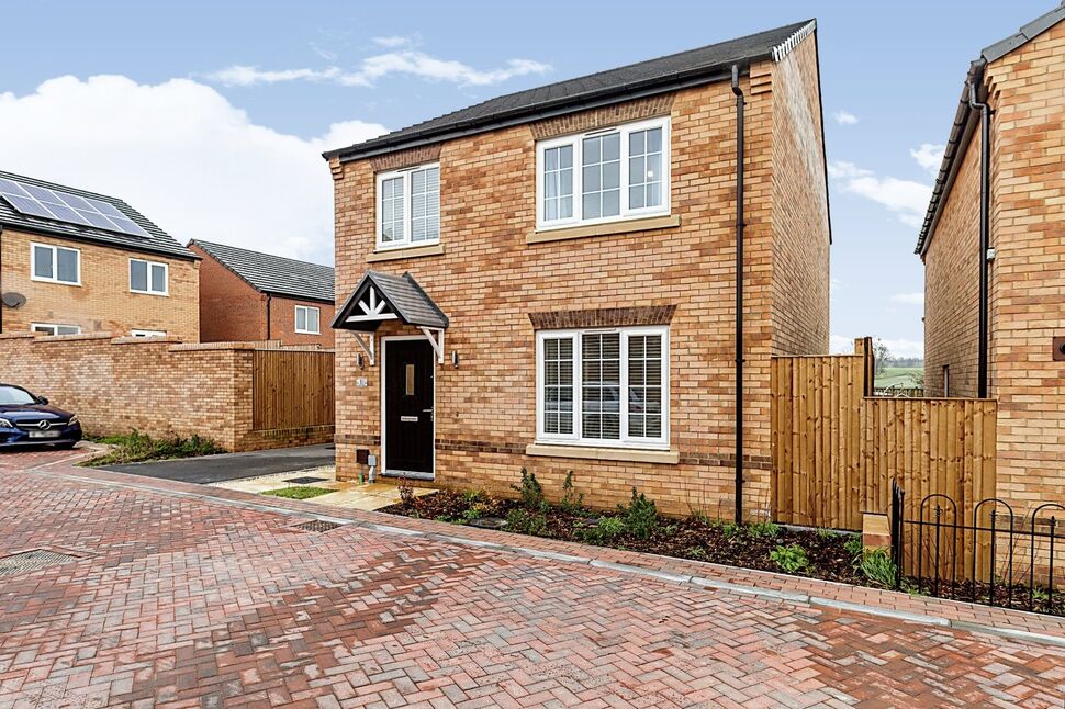 Main image of 4 bedroom Detached House for sale, Castle Close, Pontefract, West Yorkshire, WF8