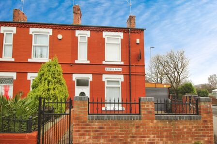 2 bedroom End Terrace House to rent