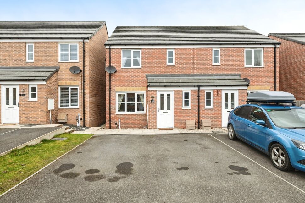 Main image of 3 bedroom Semi Detached House for sale, Friarwood Avenue, Pontefract, West Yorkshire, WF8