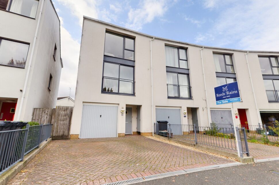 Main image of 4 bedroom End Terrace House for sale, Pennant Place, Portishead, Bristol, BS20