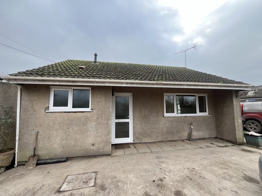 Main image of 1 bedroom Link Detached Bungalow to rent, Lower Strode Road, Clevedon, Somerset, BS21