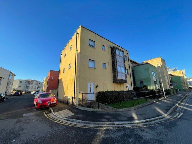 Main image of 1 bedroom  Flat for sale, Merchant Square, Portishead, Bristol, BS20