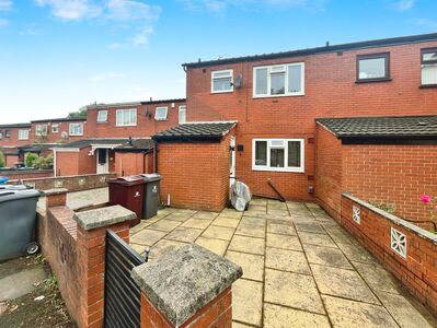Steward Court, 3 bedroom Mid Terrace House to rent, £900 pcm