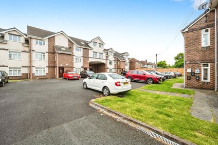 Pilch Lane, 2 bedroom  Flat for sale, £100,000