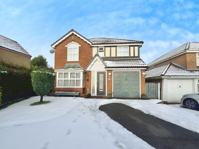 Gilleney Grove, 4 bedroom Detached House to rent, £1,600 pcm