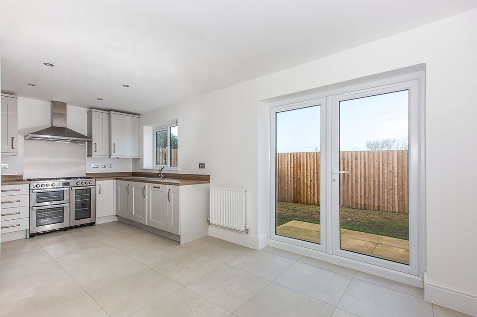 Modern Dining Kitchen