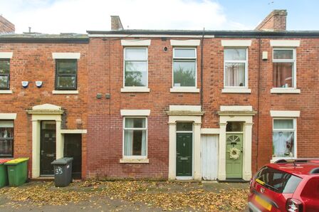 Talbot Road, 2 bedroom Mid Terrace House for sale, £125,000