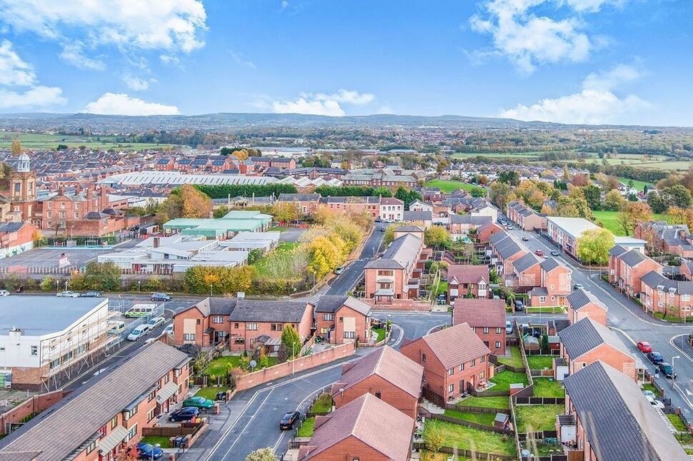 Main image of 2 bedroom  Flat for sale, Avenham Lane, Preston, Lancashire, PR1