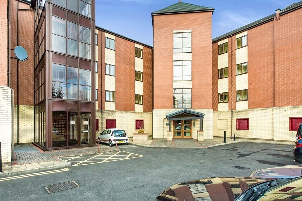 Main image of 2 bedroom  Flat for sale, Navigation Way, Ashton-on-Ribble, Lancashire, PR2