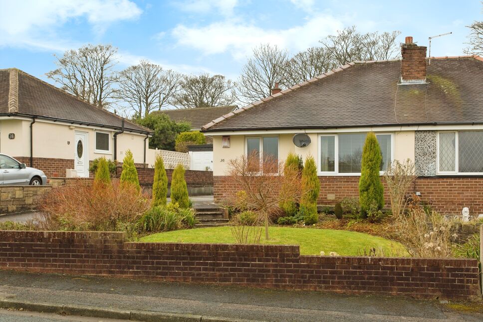 2 bedroom Semi Detached Bungalow for sale