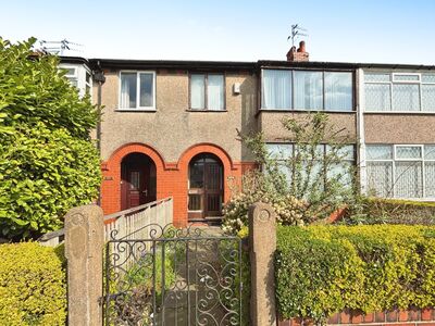 2 bedroom Mid Terrace House for sale