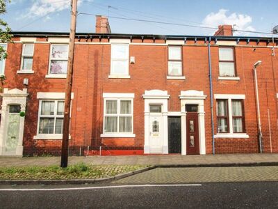 2 bedroom Mid Terrace House for sale