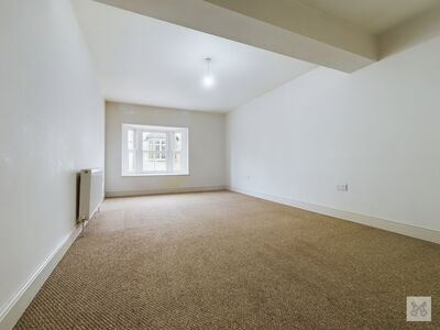 2 bedroom  Flat to rent