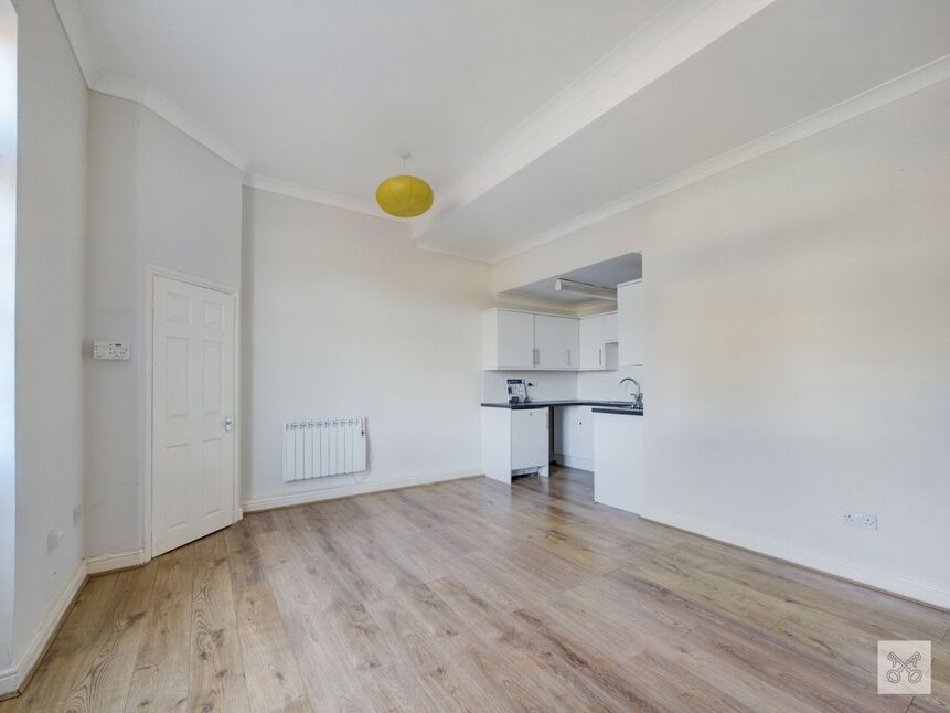 Main image of 2 bedroom  Flat to rent, Ramsgate Road, Broadstairs, Kent, CT10