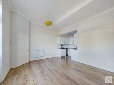 Ramsgate Road, 2 bedroom  Flat to rent, £900 pcm