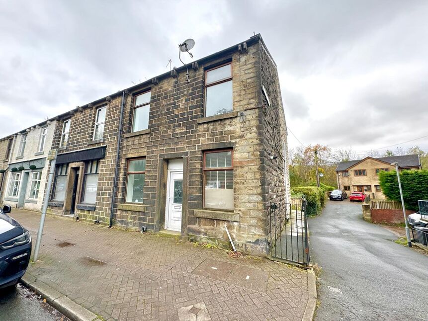 Main image of 2 bedroom End Terrace House for sale, Newchurch Road, Bacup, Lancashire, OL13