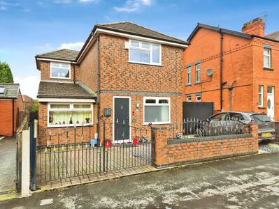 3 bedroom Detached House for sale