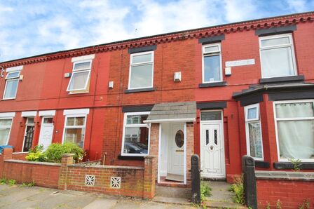 2 bedroom Mid Terrace House for sale