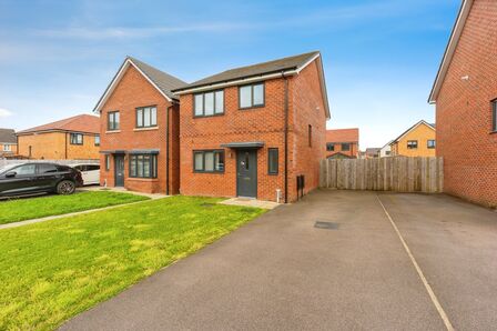 Weaving Way, 3 bedroom Detached House to rent, £1,600 pcm