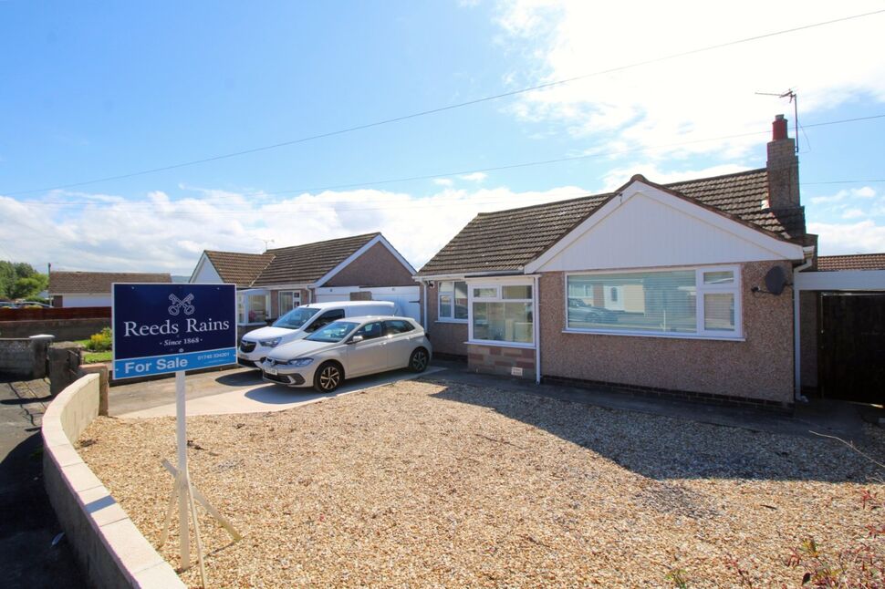 Main image of 2 bedroom Link Detached Bungalow for sale, Towyn Way West, Towyn, Conwy, LL22