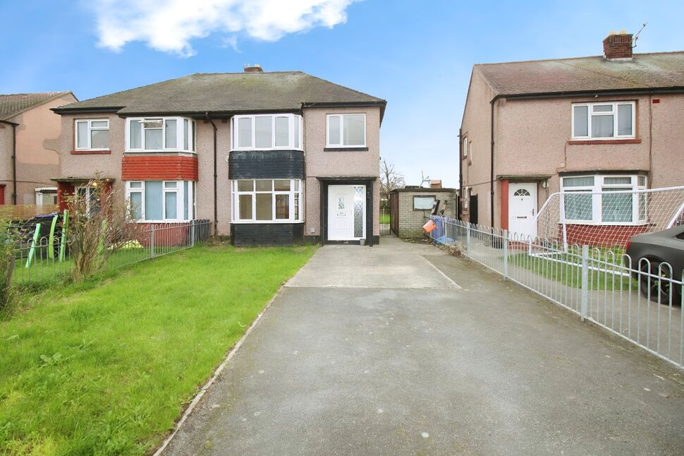 Main image of 3 bedroom Semi Detached House to rent, Gwynfryn Avenue, Rhyl, Denbighshire, LL18