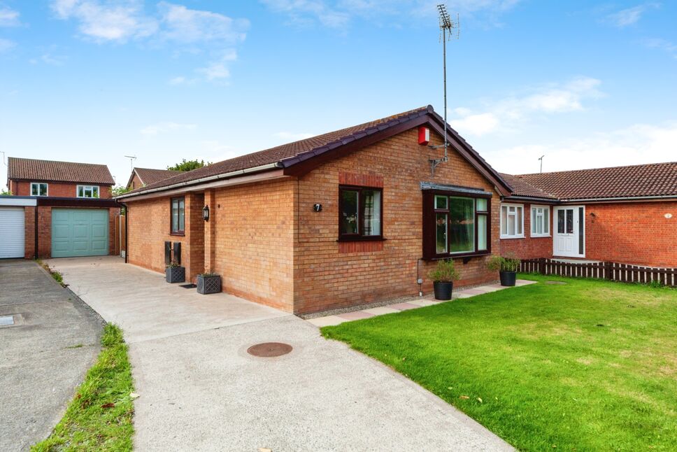 Main image of 3 bedroom Detached Bungalow for sale, Garth Morfa, Kinmel Bay, Conwy, LL18