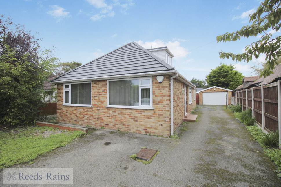 Main image of 3 bedroom Detached Bungalow for sale, Morfa Avenue, Kinmel Bay, Conwy, LL18