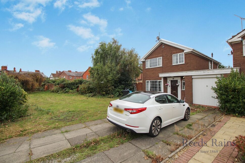 Main image of 4 bedroom Detached House for sale, Vincent Close, Rhyl, Denbighshire, LL18