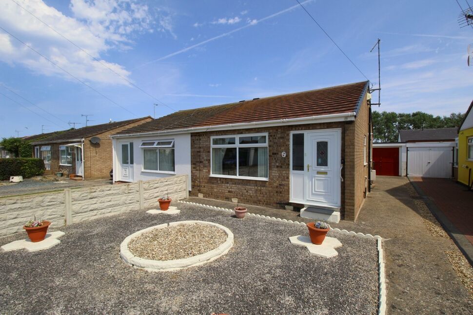 Main image of 1 bedroom Semi Detached Bungalow for sale, Llys Edward, Towyn, Conwy, LL22