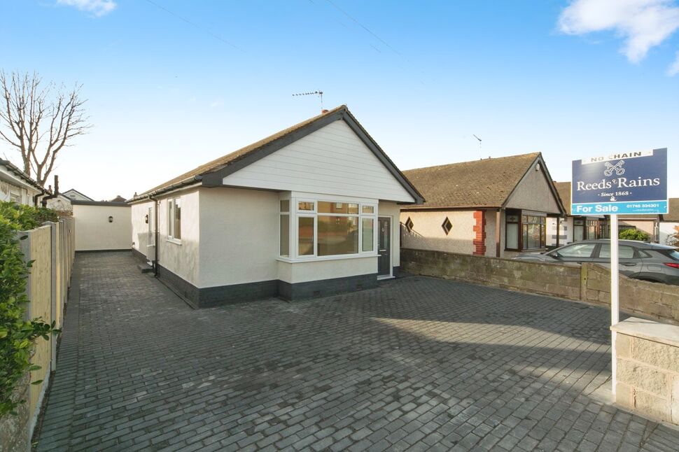 2 bedroom Detached Bungalow for sale