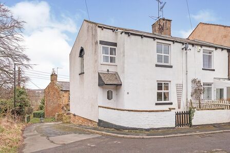 Alma Street, 2 bedroom End Terrace House to rent, £895 pcm