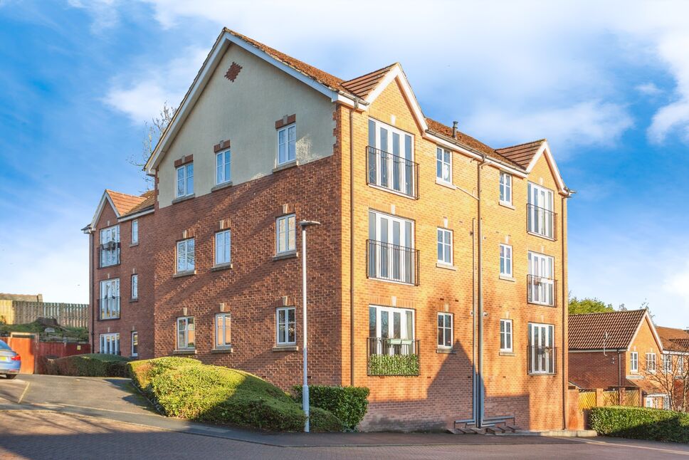 Main image of 2 bedroom  Flat for sale, Oast House Croft, Robin Hood, West Yorkshire, WF3