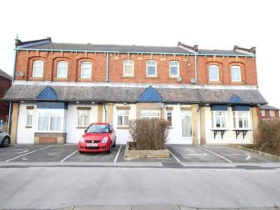 North Lingwell Road, 2 bedroom  Flat for sale, £70,000