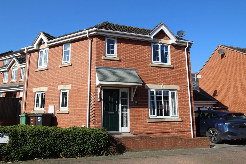 Main image of 3 bedroom Link Detached House for sale, Murray Drive, Leeds, West Yorkshire, LS10