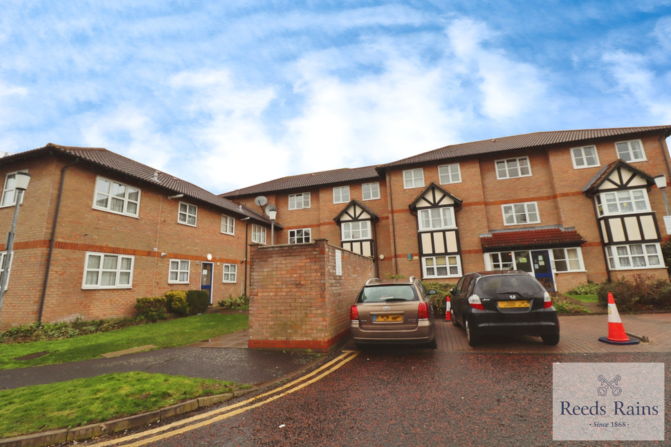 Main image of 1 bedroom  Flat for sale, Chadview Court, Chadwell Heath Lane, Romford, RM6