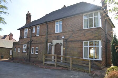 4 bedroom Detached House to rent