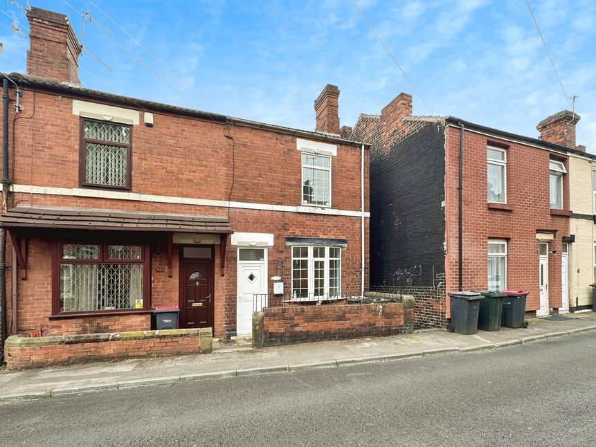 Main image of 2 bedroom End Terrace House for sale, Goosebutt Street, Parkgate, South Yorkshire, S62