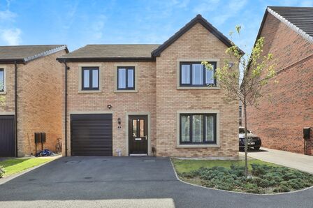 Foxlow Close, 4 bedroom Detached House for sale, £390,000