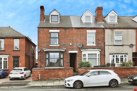 Davis Street, 3 bedroom End Terrace House for sale, £170,000