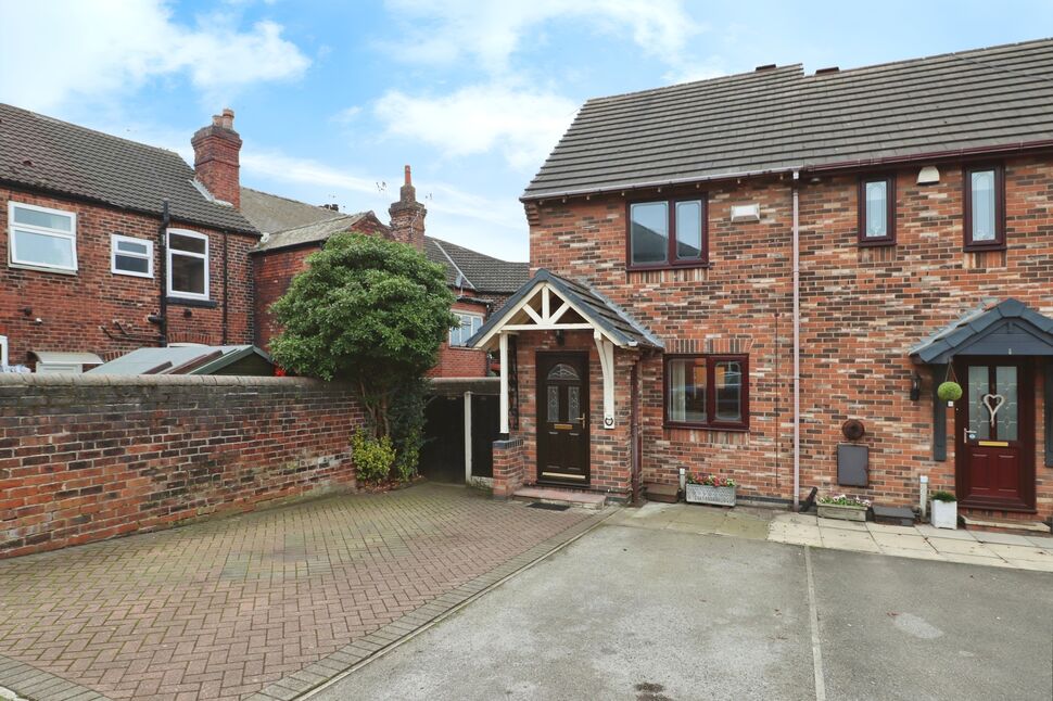 Main image of 2 bedroom End Terrace House for sale, Maurice Street, Parkgate, South Yorkshire, S62