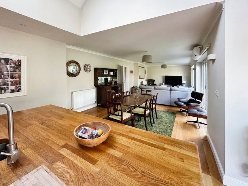 Open Plan Living / Dining / KItchen