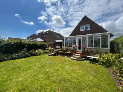 Sea Road, 4 bedroom Detached House for sale, £500,000