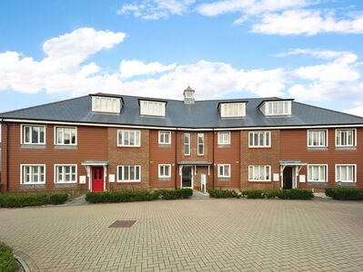 Vidler Square, 1 bedroom  Flat to rent, £1,000 pcm