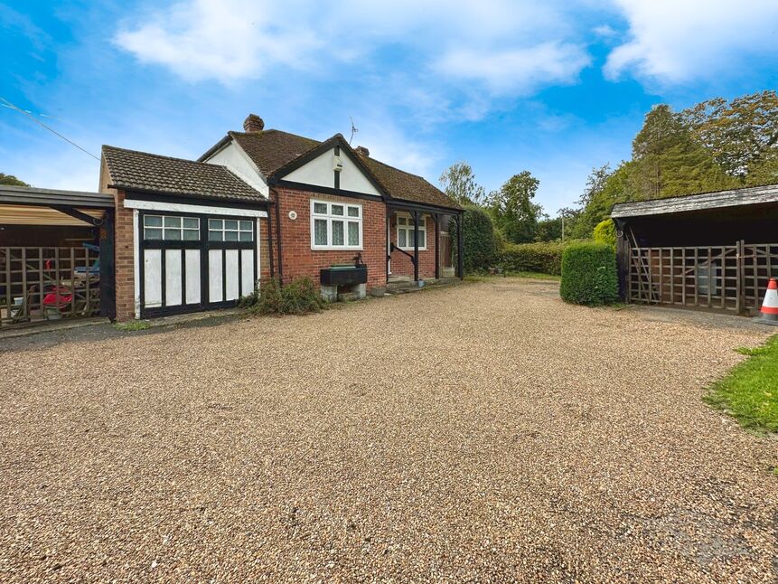 2 bedroom Detached Bungalow for sale