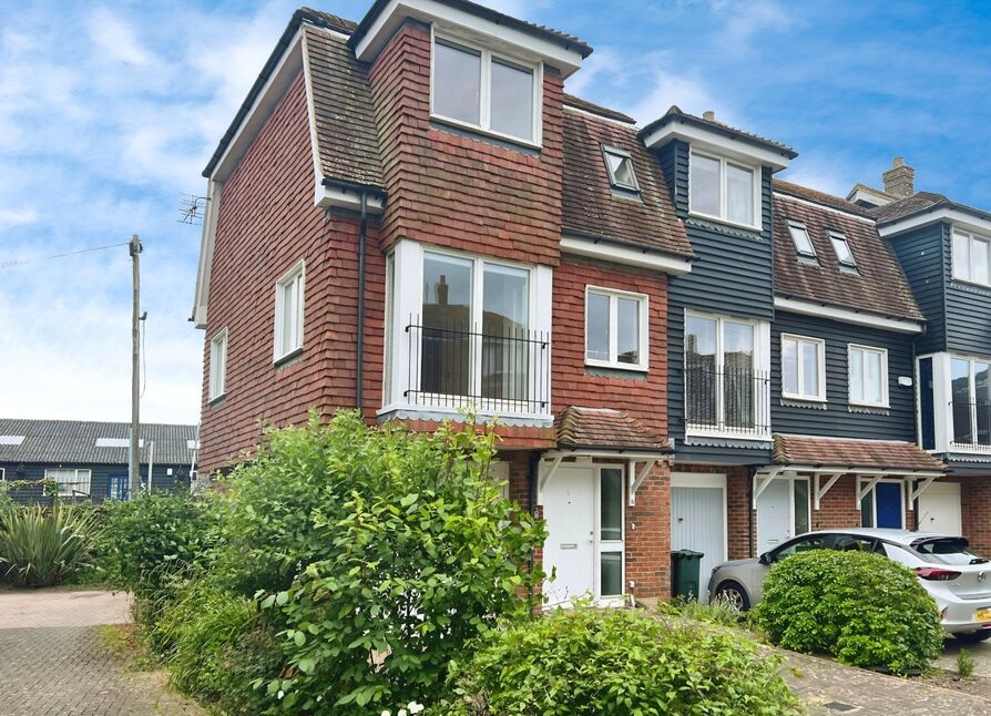 Main image of 3 bedroom Semi Detached House for sale, Western Barn Close, Rye, East Sussex, TN31